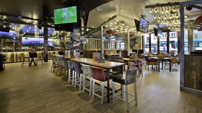 Walkabout Cardiff - 1