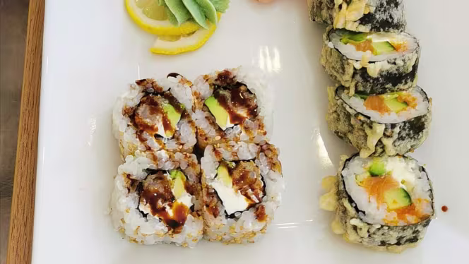 Shark Tail Sushi - 4