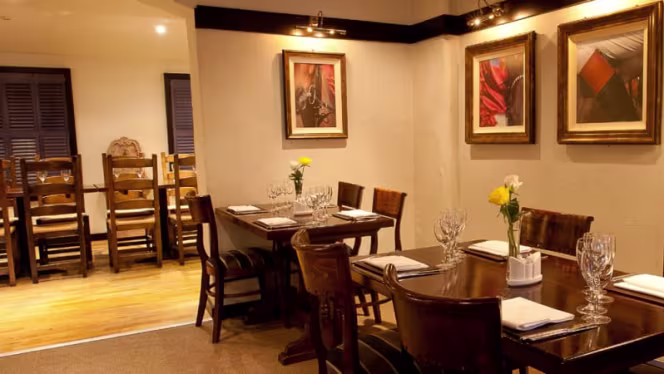 Stirrups Hotel - The Brasserie - 6