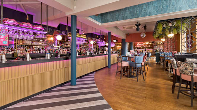 Slug & Lettuce York Riverside - 5