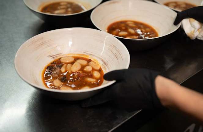 Araboka Casa de Vinos y Comidas - 1