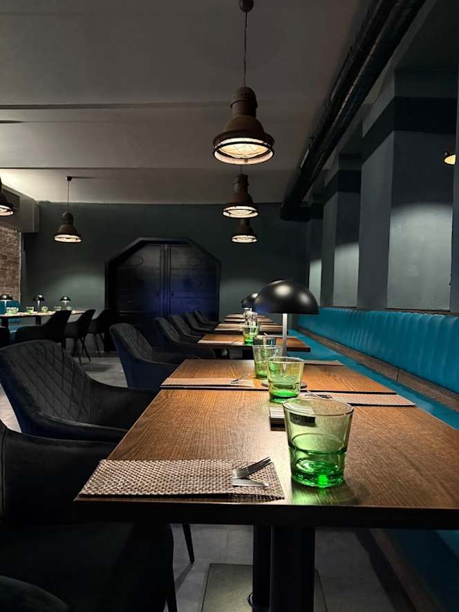 COZY Vienna Food - 2
