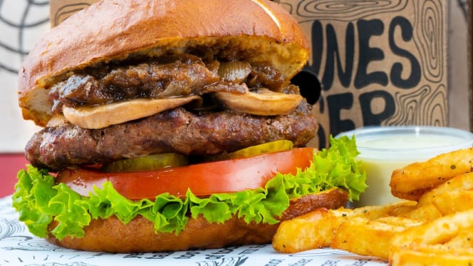 Ohannes Burger Salford - 8