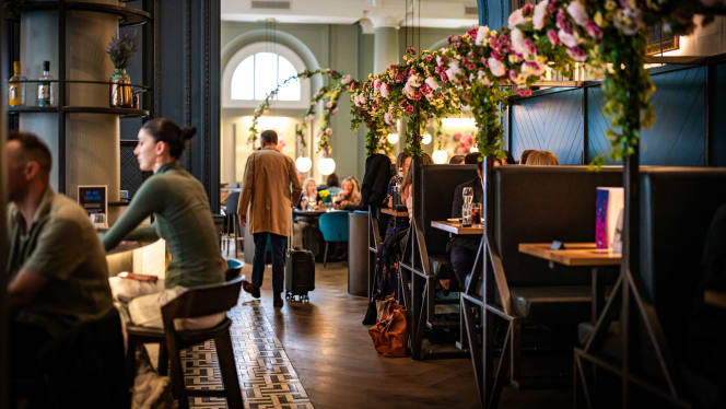 The Soak Bar and Restaurant - 6