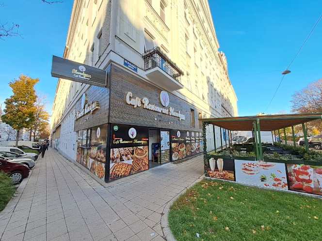 Manolyam Cafe Restaurant - 3