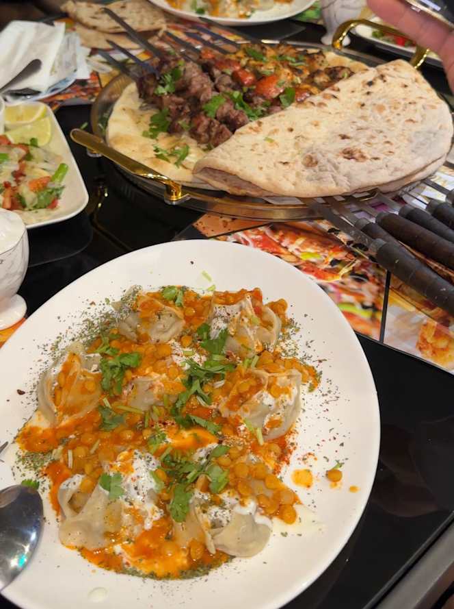 Manolyam Cafe Restaurant - 2