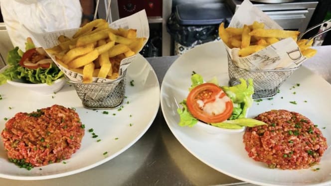 Helio's Pub - Versailles - 1