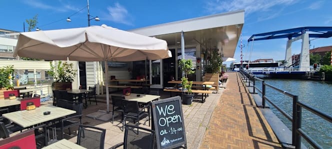 Brasserie Otra Mas - 1