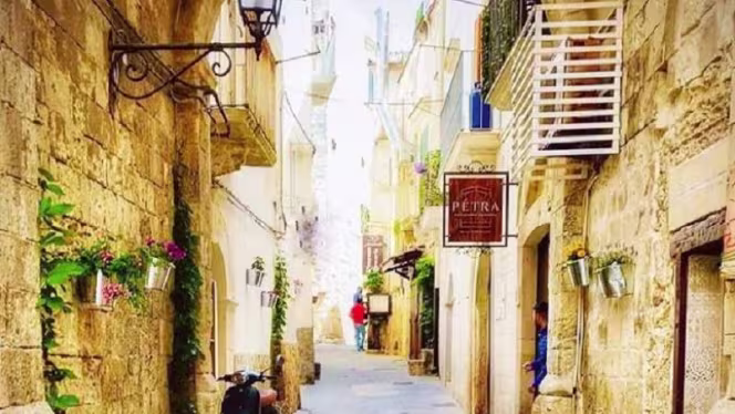 Pietra - Pizza Gourmet Partenopea - 0