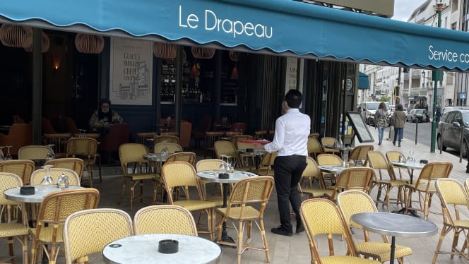 Le Drapeau - 7