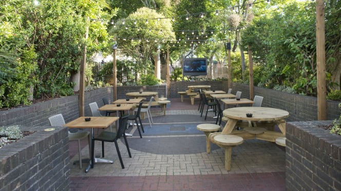 Tally Ho North Finchley - 3