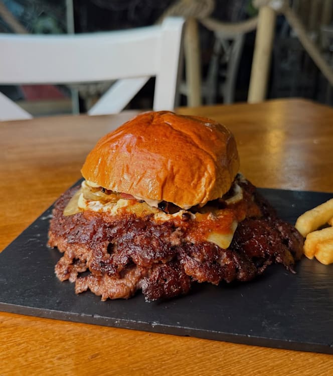 Valhalla Grill Burger Capuchinos - 7