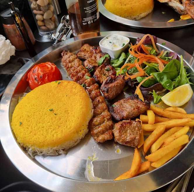 Fanoos Persian Grill - 4