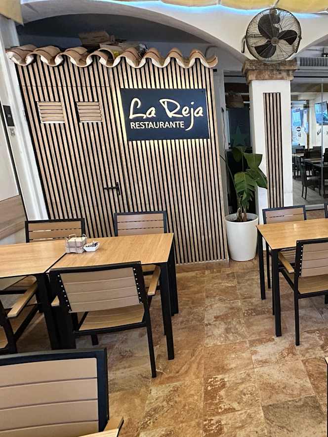 La reja Sportsbar - 1