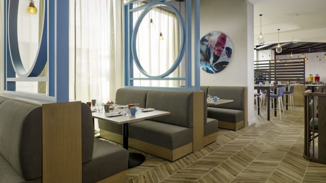 Aloft Hotel and Eastside Rooms - 5