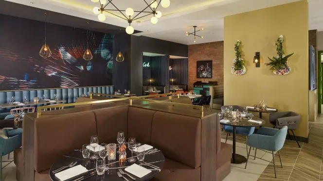 Aloft Hotel and Eastside Rooms - 0