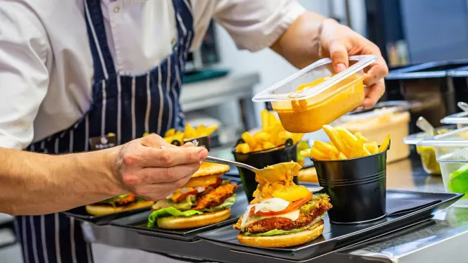 Gourmet Burger Club - Cobham - 0