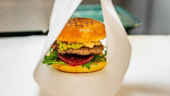 Gourmet Burger Club - Cobham - 6