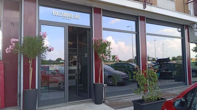 Vulcano Milano Braceria e Pizza al trancio - 6