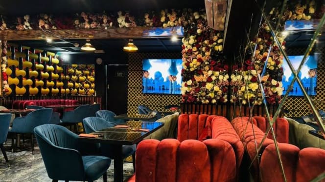 Flowers Lebanese Restaurant - 7