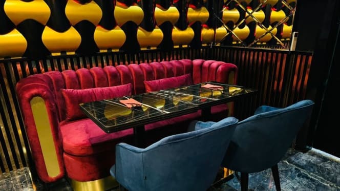 Flowers Lebanese Restaurant - 4