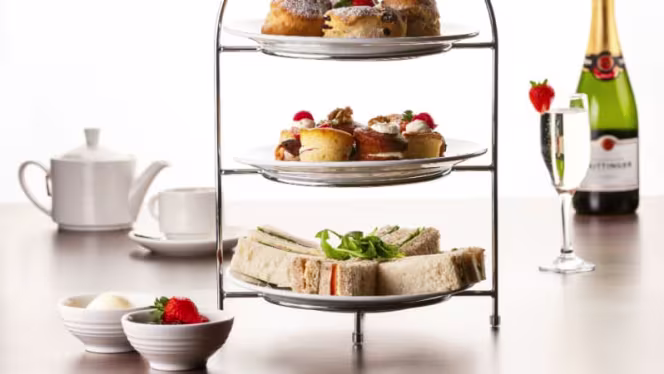 Brasserie at Mercure Bristol North The Grange - Bristol - 2