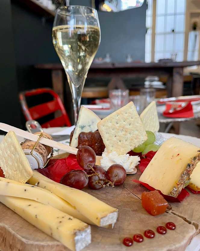 Champagne + Fromage - Chester - Chester - 3