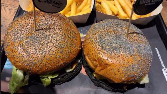 Black and White Burger - 1