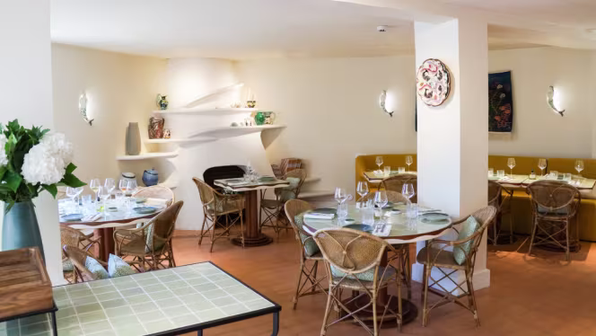 Le Patio - Hôtel la Pérouse - 2