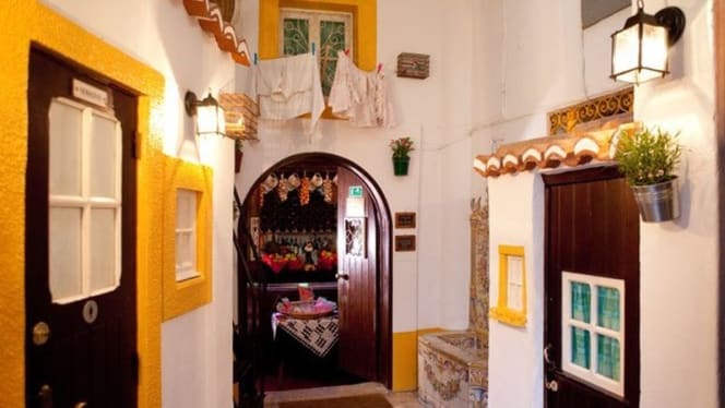 Parreirinha de Alfama - Casa de Fados - Lisboa - 0