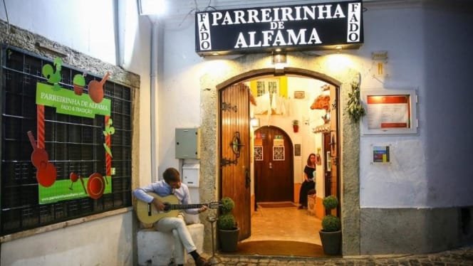 Parreirinha de Alfama - Casa de Fados - Lisboa - 9