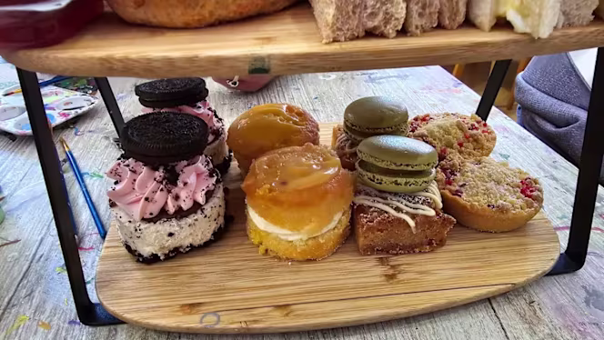 Pretty Pots Ceramics at Mcarthur Glen West Midlands - 1