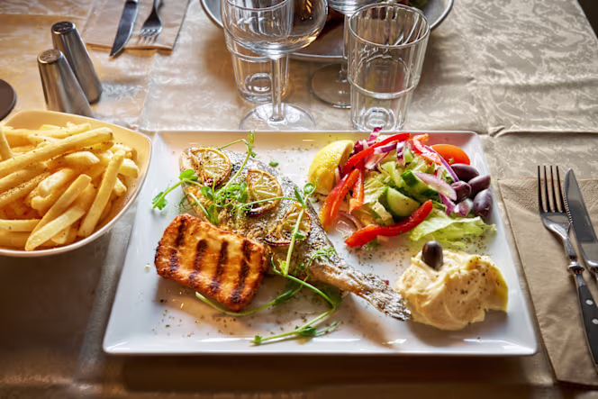 Greek Taverna Giamas - 3