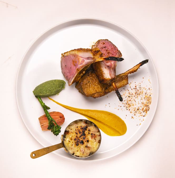 La Petite Bar & Grill Cheltenham - 3