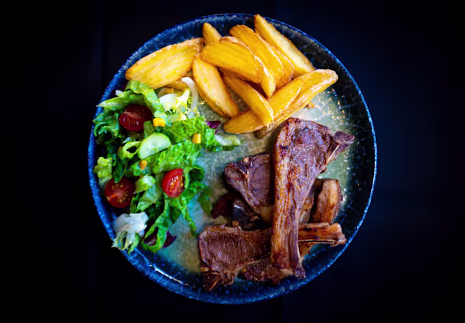 ARJAS Bistro, Lounge & Bar - 3