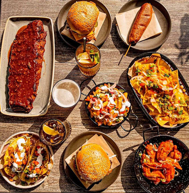 Suzie-Q Tapas-Burgers-Cocktails - 7