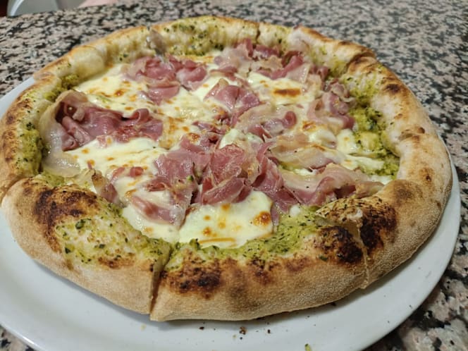 Pub Pizzeria La Fenice - 1