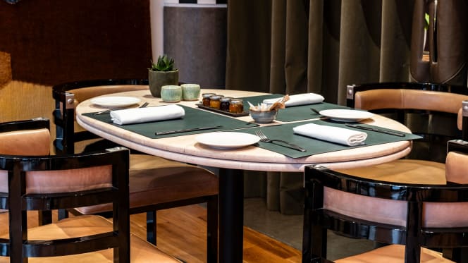 La Place - Grand Hôtel Champs-Elysées - 7