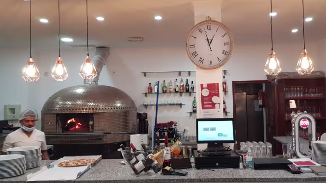 Pizzaria Forno a Lenha - 0