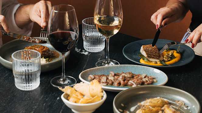 Volta Restaurant & Bar - 1