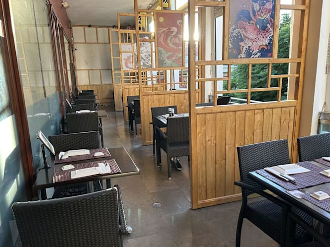 Yakitora Sushi Bar - 9