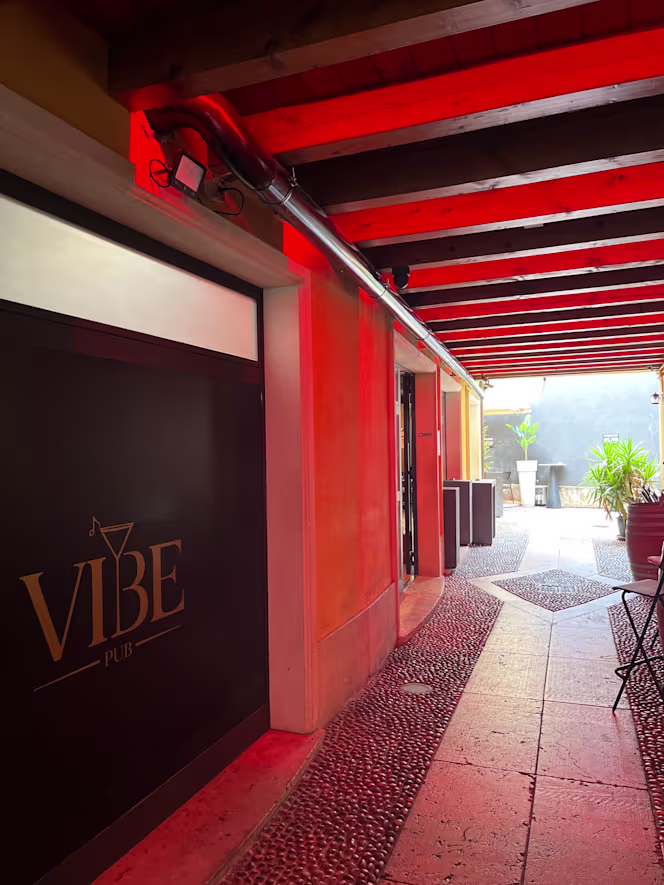 Vibe Pub - 1