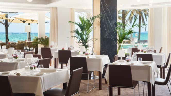 Salty Restaurant - 6