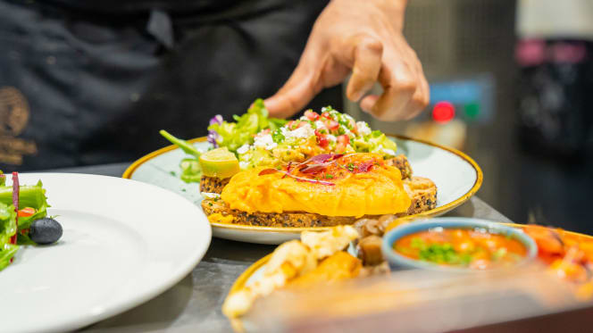 Victoria House Coffee & Food - 7