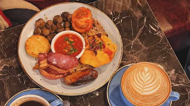 Victoria House Coffee & Food - 4