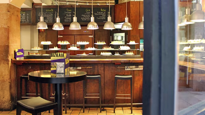 Golfo de Bizkaia Born - Barcelona - 0