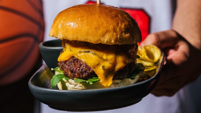 Tribuna Sports Bar - 7