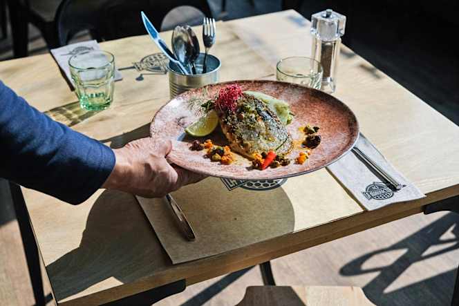 La Manufacture MEB - 6