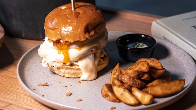 Almada Lounge by Praça - 5