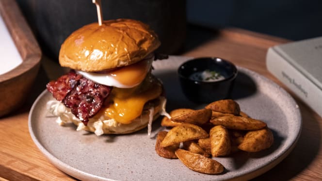 Almada Lounge by Praça - 7